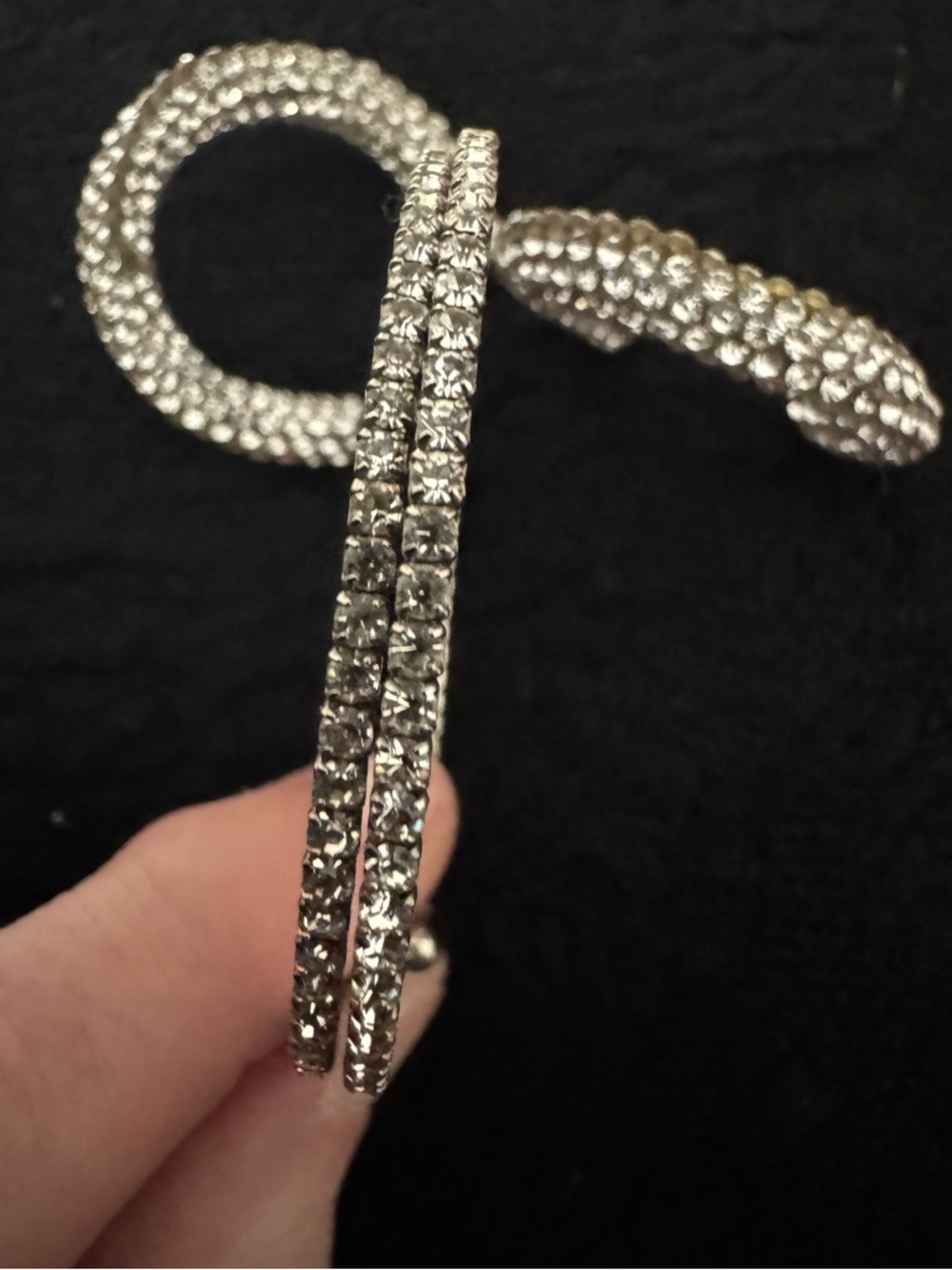 Earrings and adjustable bracelet